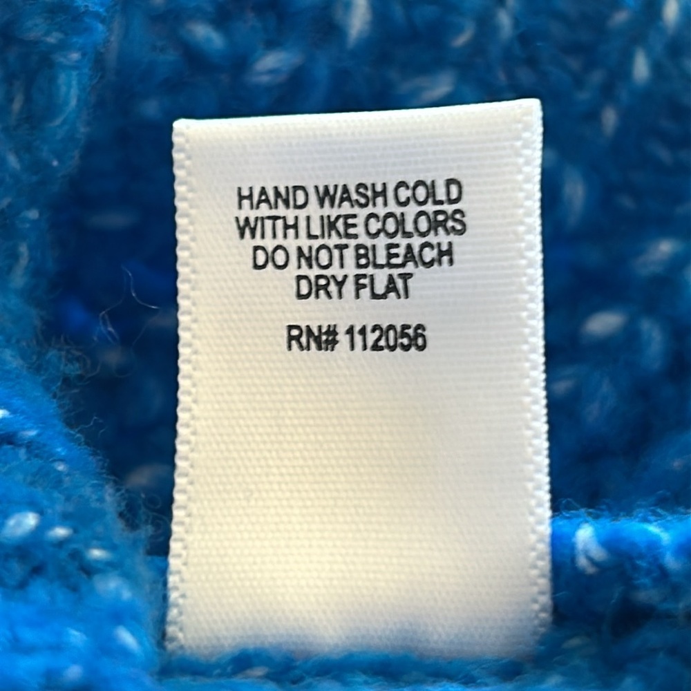 Zenana Ribbed Shaker Knit Sweater L Blue White Pullover
Casual Career - Picture 12 of 12